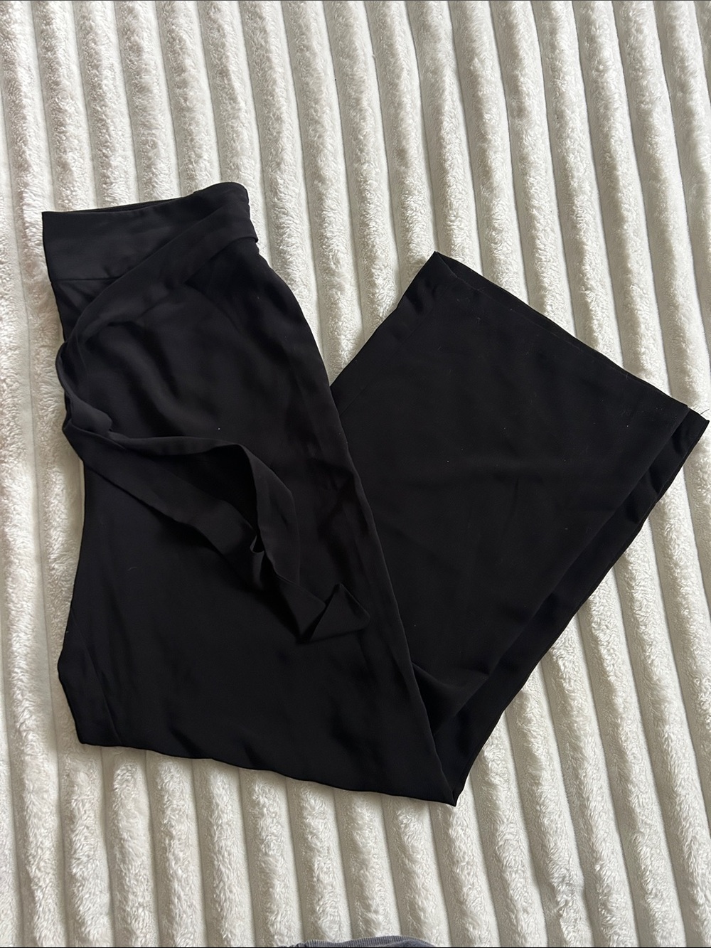 Forever 21 Black Wide-Leg Tie-Waist Pants